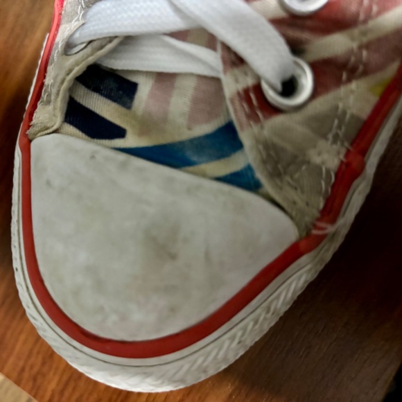 Striped Converse All-Stars - Picture 7 of 14